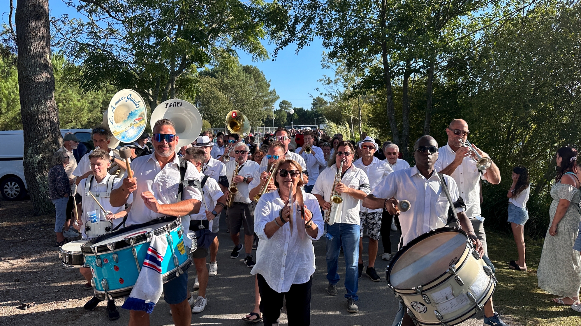 Défilé d'une banda