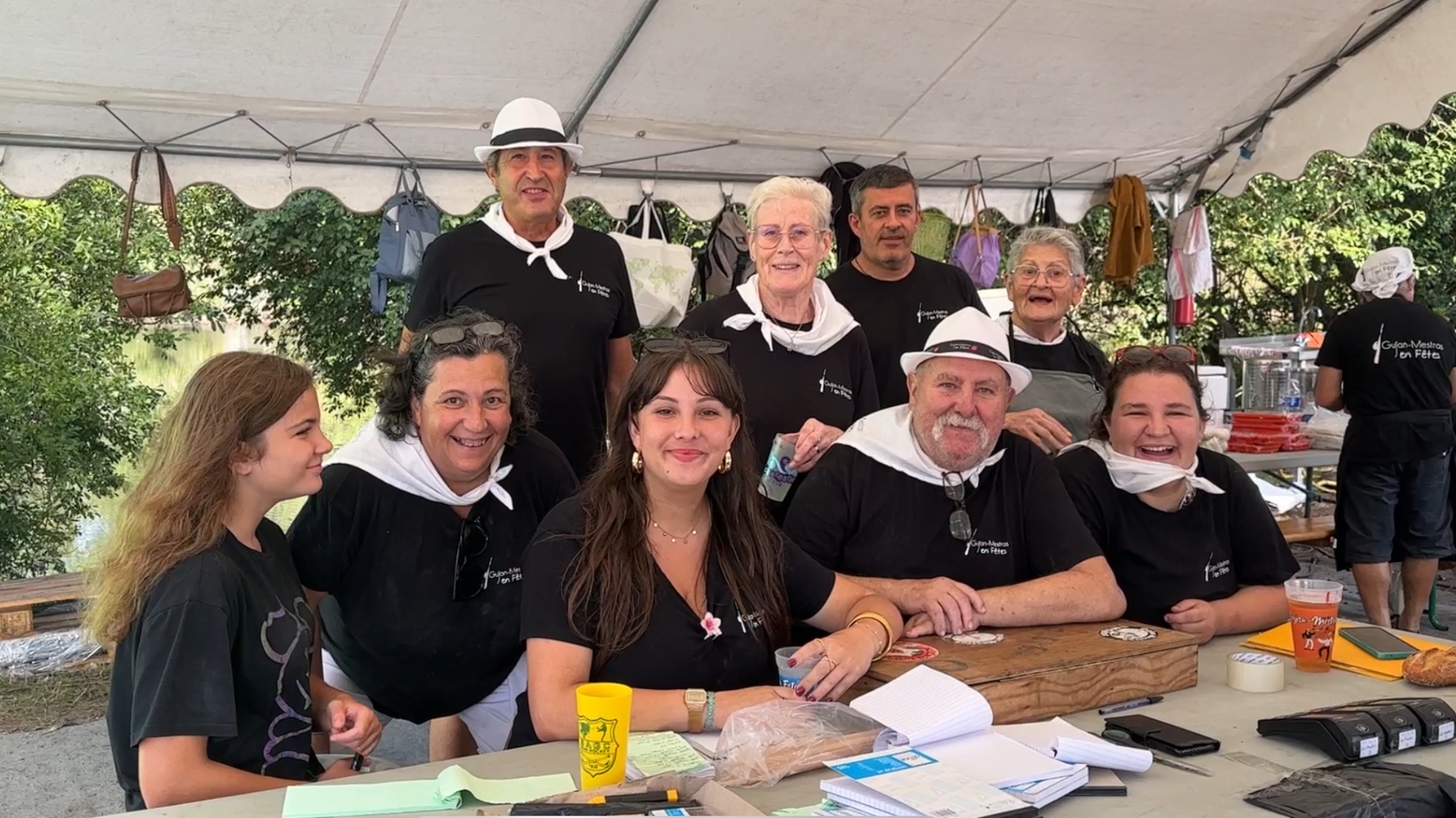 les bénévoles de gujan-mestras en fêtes
