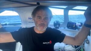 Yannick Bestaven à bord de son imoca sur le Vendée Globe