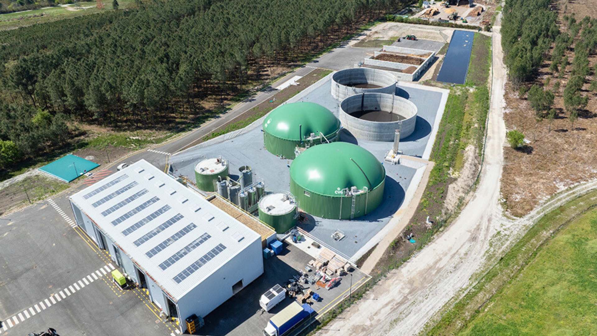 image aérienne du méthaniseur de Mios