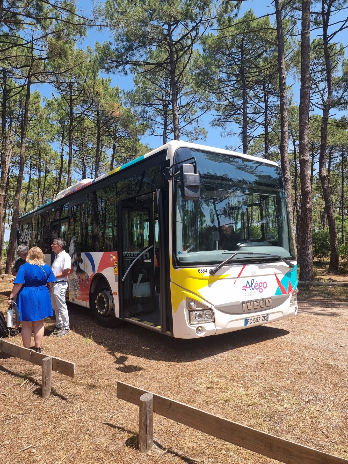 Photo d'un bus Alégo à l'arrêt Grand Crohot