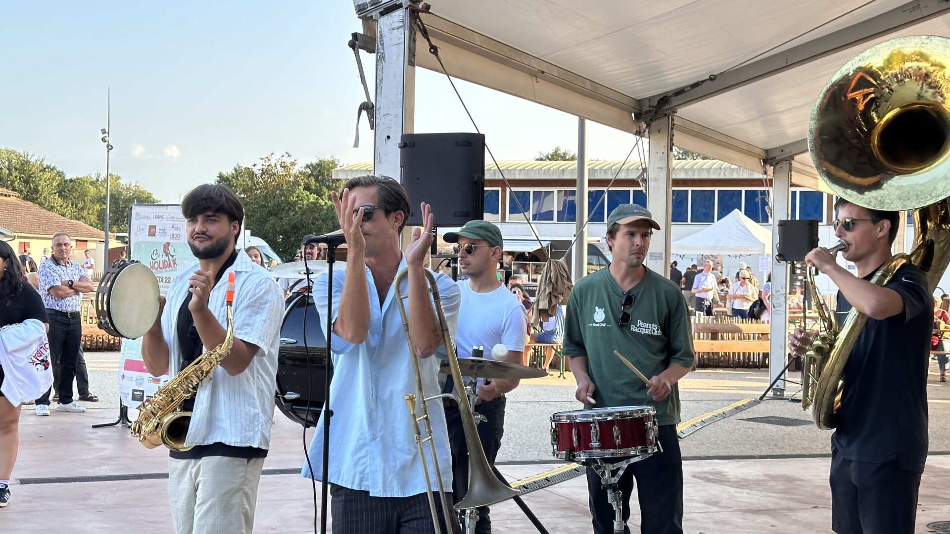 Festival Be(e) Holiday à Mios, Oyster’s Dissident Brass Band.