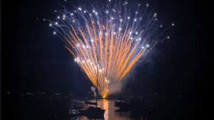 Fête de l'Herbe - Lège Cap Ferret édition 2025 - Feu d'artifice au bord de l'eau