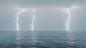 orage sur l'océan