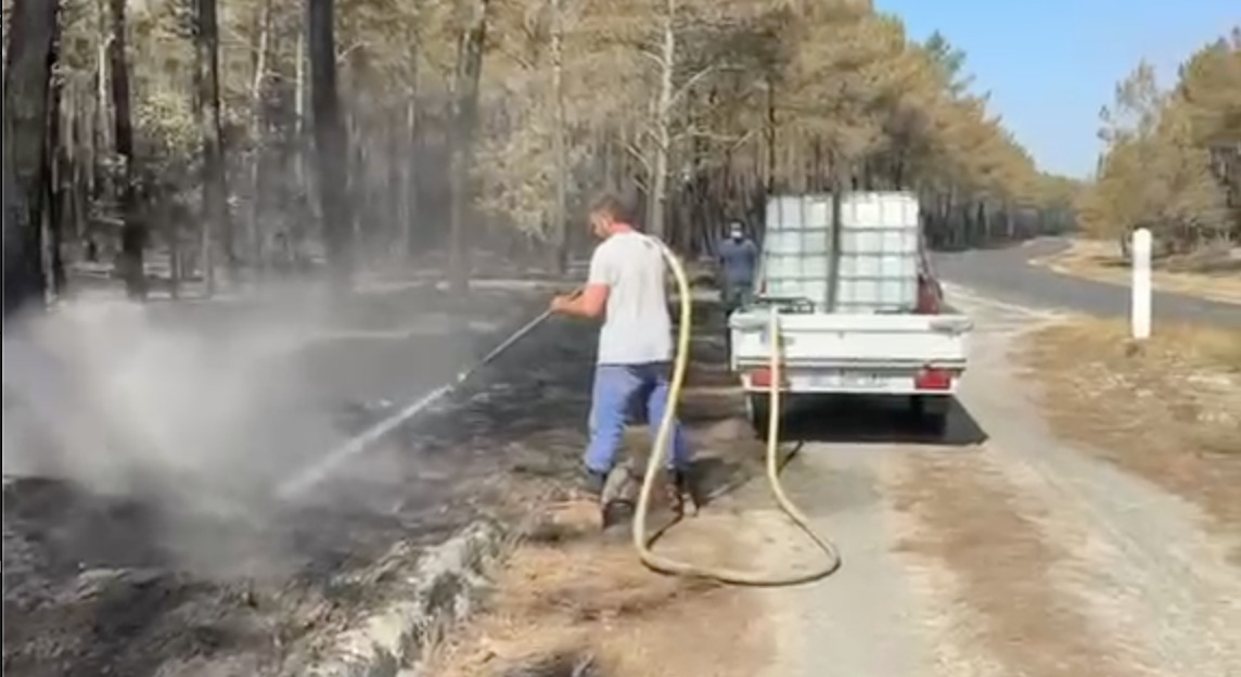Incendie ostréiculteur qui arrose la foret