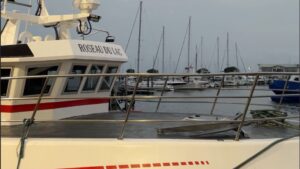 Un bateau de peche nommé "Roseau du lac"